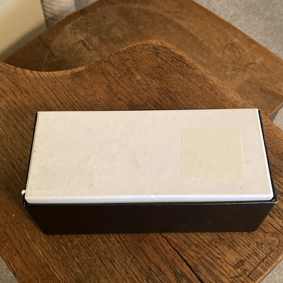 Chanel Camellia Black and Gold Polarized Sunglasses Like New! - Picture 15 of 15